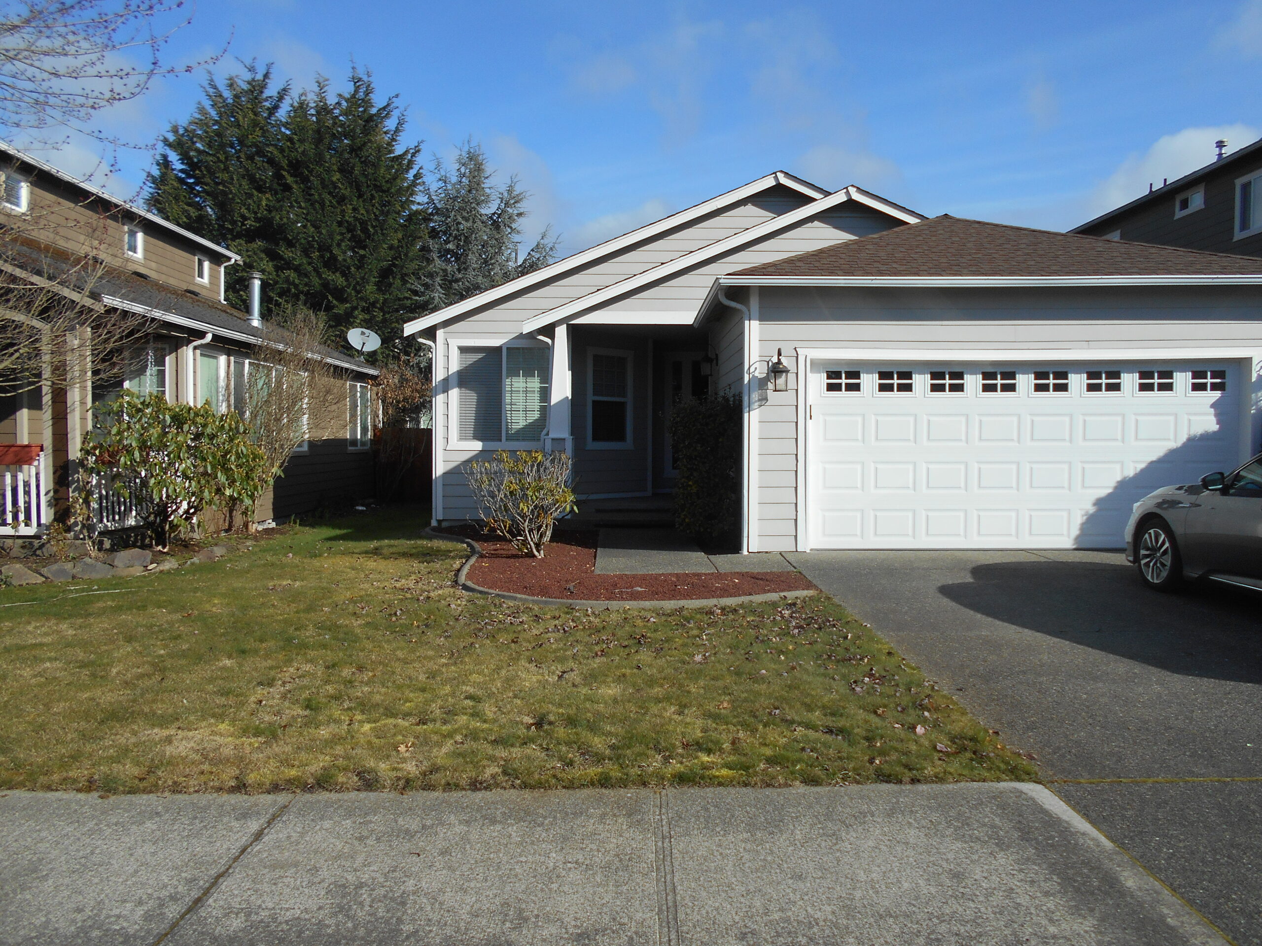 $2,550 – Puyallup 3 Bedroom Home in Gated Community