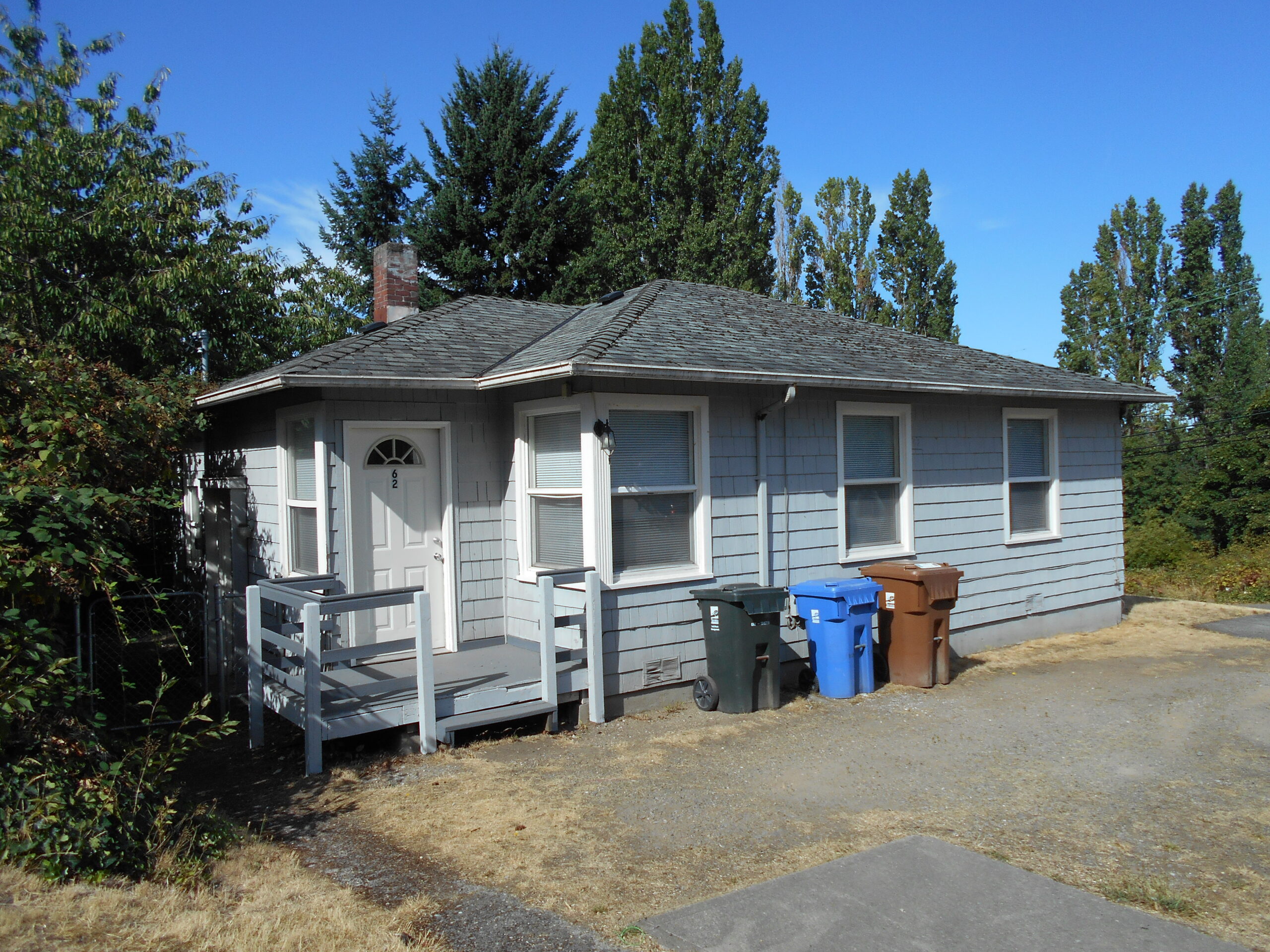 R-62 $1,550 – Remodeled 2 Bedroom House in Tacoma