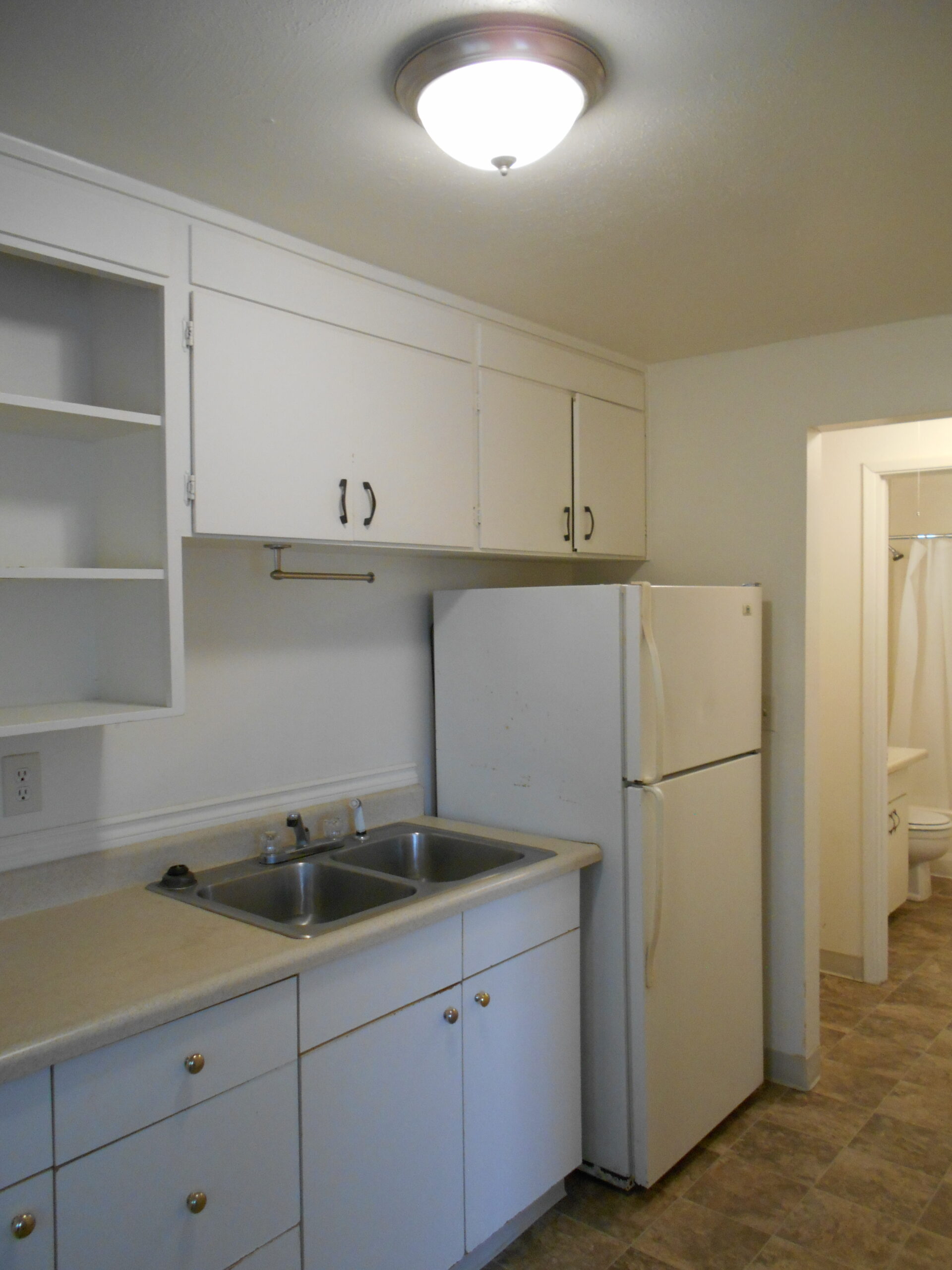 $1,099 – CLEAN & AFFORDABLE 1 Bedroom Duplex in Parkland