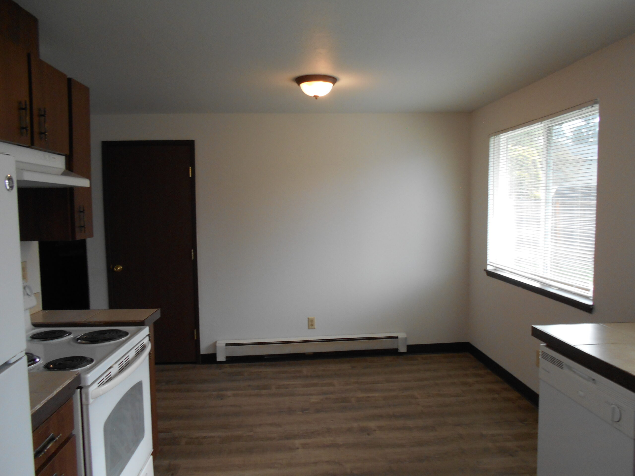 $1,599 – 2 Bdrm Duplex in Parkland with MOVE IN SPECIAL!!!