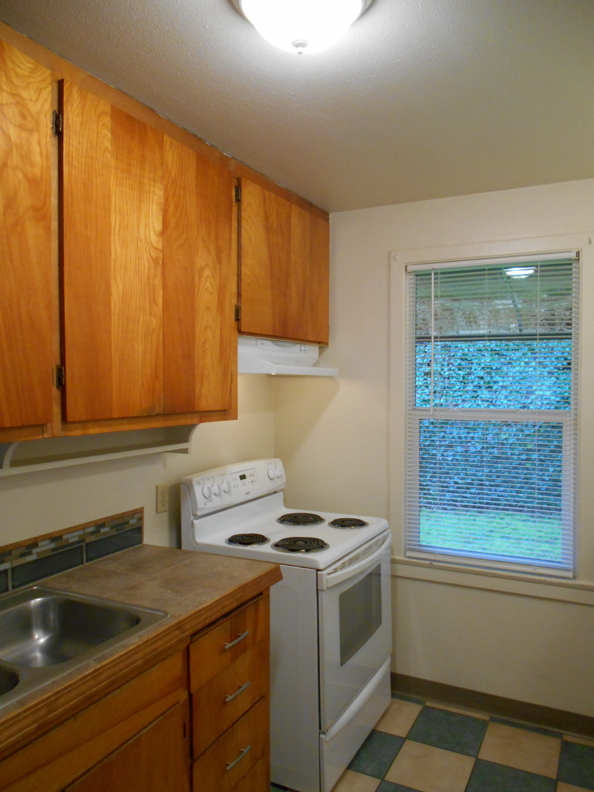 $1,299 – 2 Bdrm Duplex in Tacoma with FREE* APPLICATION FEES!!!